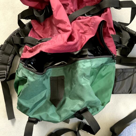 RIDGEWAY by Kelty Hiking Travel Internal Backpack Burgundy Green Up to 48" Waist - Picture 9 of 16